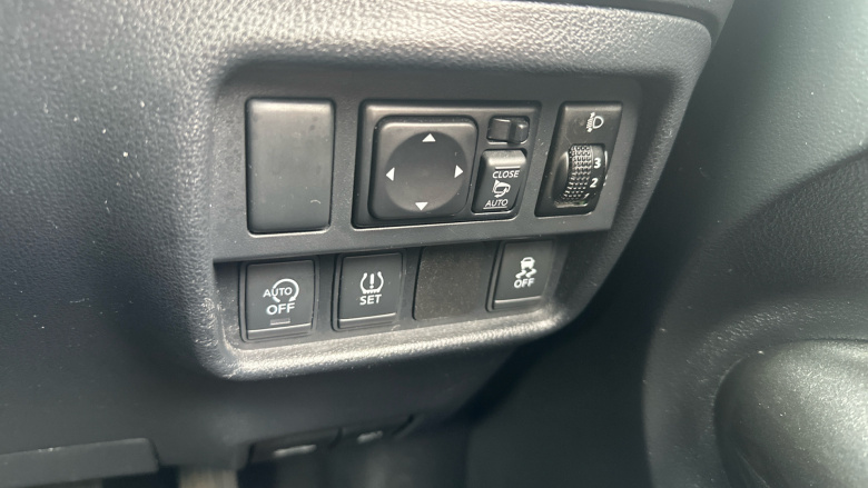 Nissan Juke 1.5 dCi N-Connecta 5dr Diesel Hatchback